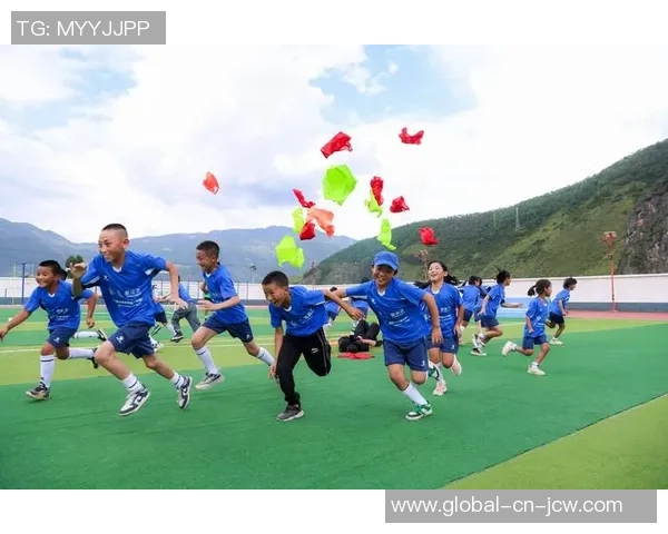 小学足球训练方法与技巧全面指导助力孩子成长与发展 小学足球训练方法与技巧全面指导助力孩子成长与发展