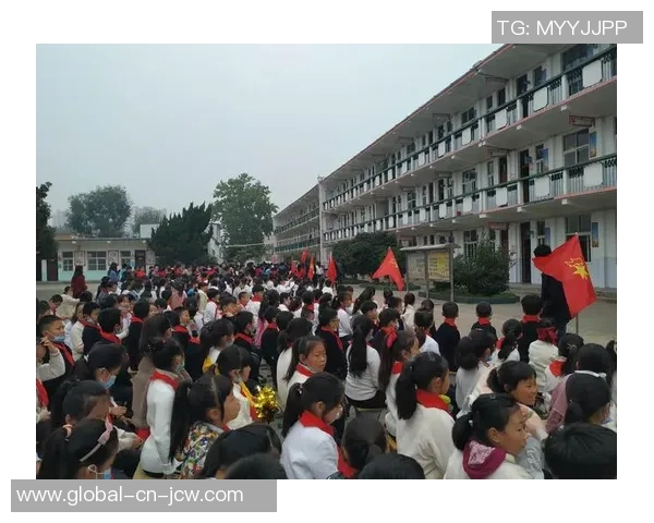 鞭炮足球雷点燃激情赛场热血沸腾的运动盛宴